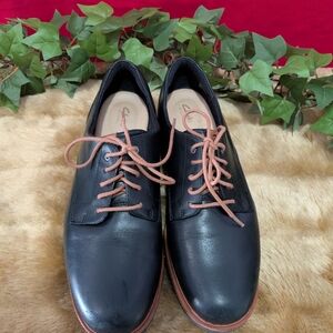 Clarks Black Leather Women's Shoes with Brown Laces